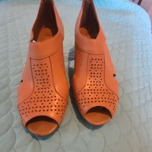 Clarks Soft Cushion Sandals